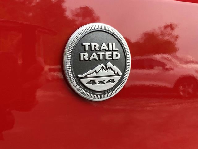 Used 2015 Jeep Wrangler Unlimited Rubicon w/ Connectivity Group image 28