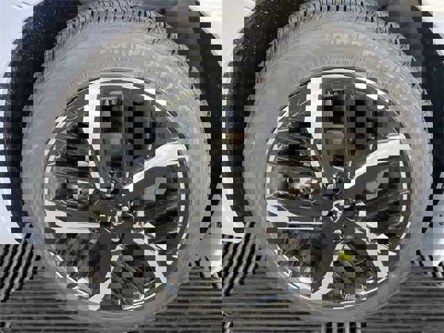 New 2025 Nissan Versa SR w/ Trunk Package image 14