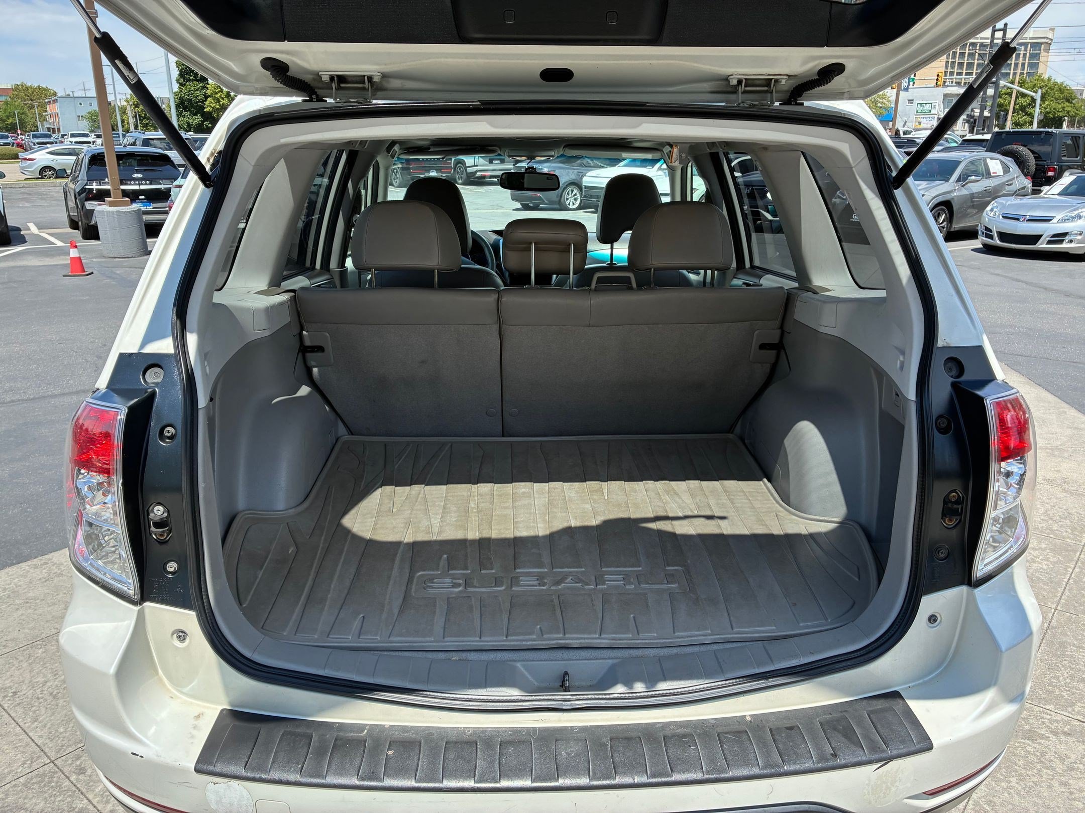 Used 2009 Subaru Forester 2.5X Limited w/ Utility Pkg AWD/4WD image 27