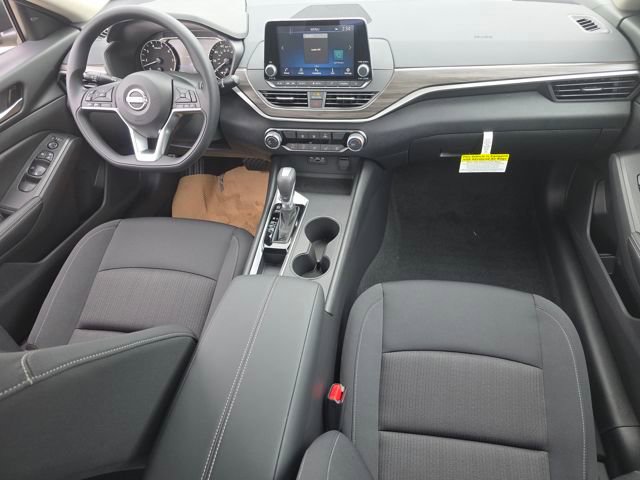 New 2025 Nissan Altima 2.5 SV image 16