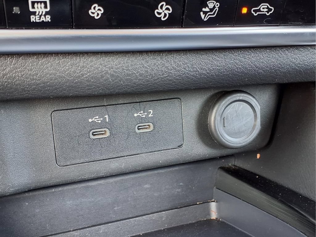 Used 2024 Nissan Rogue SV FWD image 13