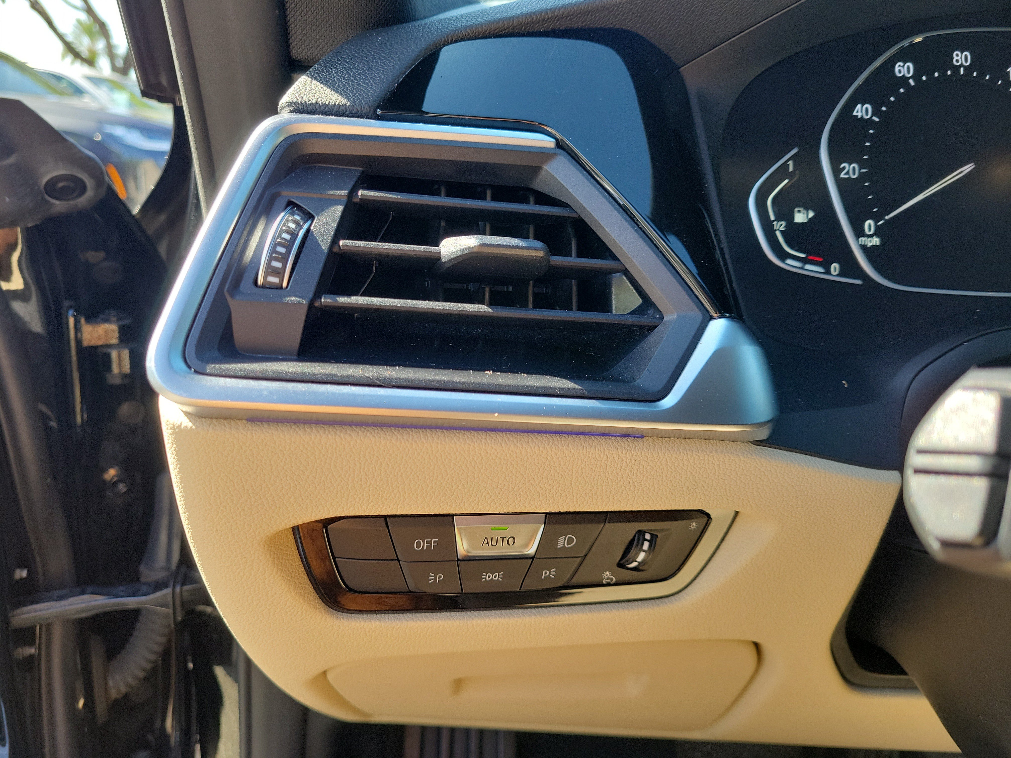 Used 2021 BMW 430i Coupe w/ Convenience Package RWD image 16