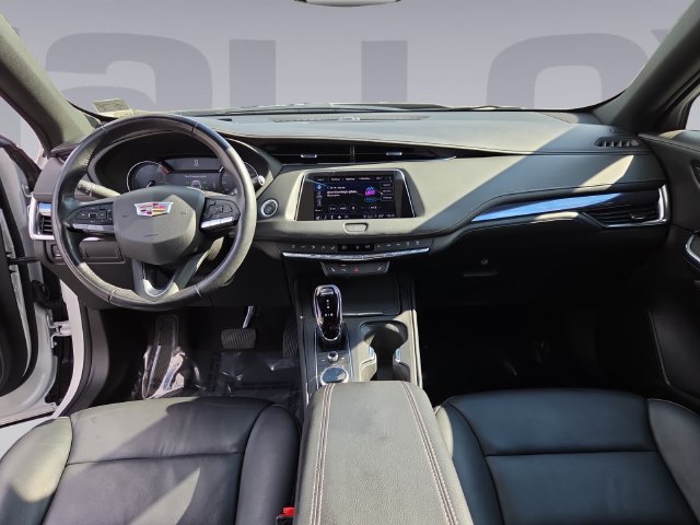 Certified 2023 Cadillac XT4 Luxury w/ Cold Weather Package AWD/4WD image 12