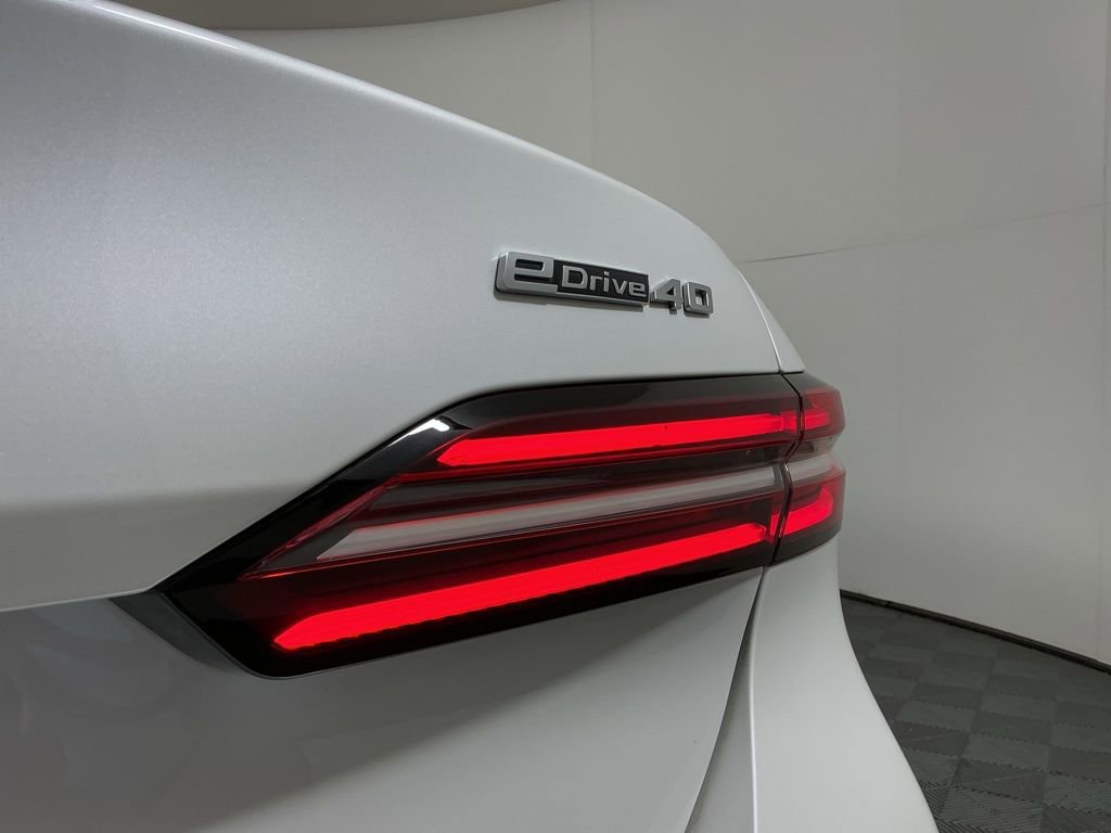 Certified 2024 BMW i5 eDrive40i w/ Premium Package image 8