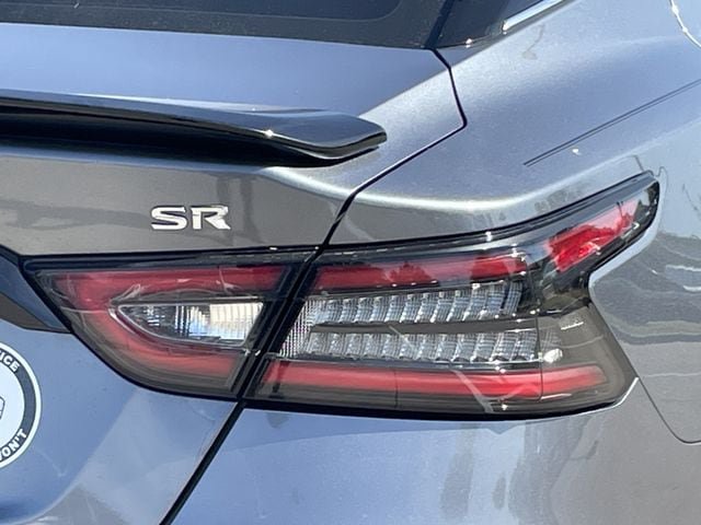 Used 2023 Nissan Maxima SR w/ Sport Mat Group FWD image 6