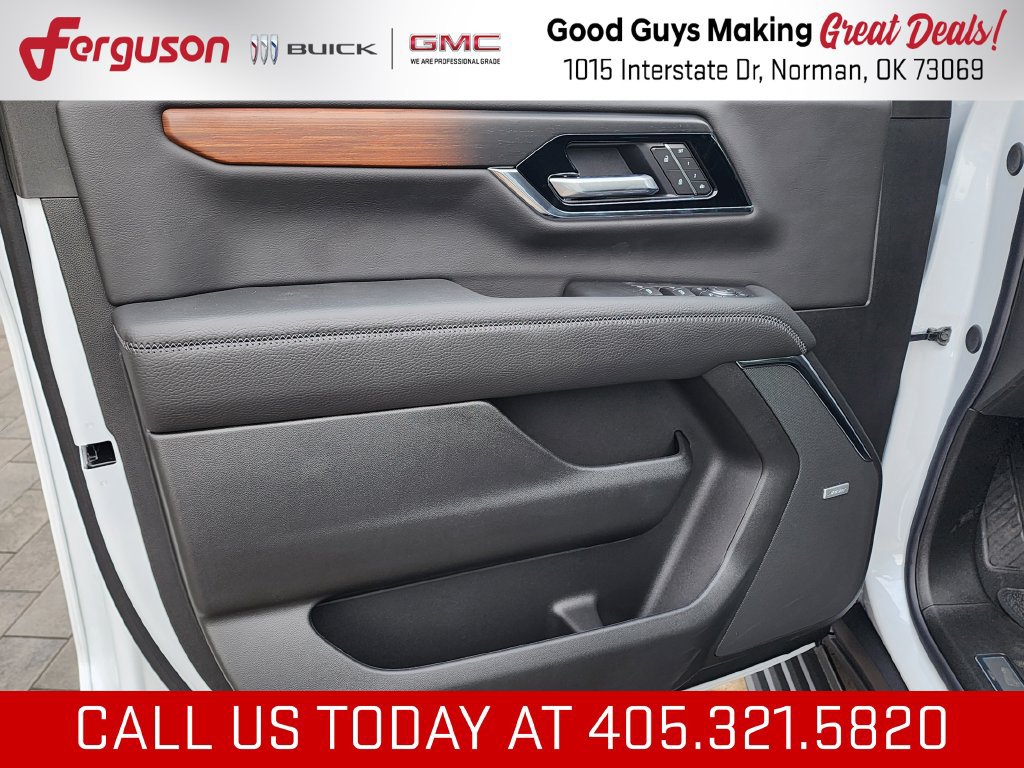 New 2026 GMC Yukon Denali w/ Denali Reserve Package AWD/4WD image 12