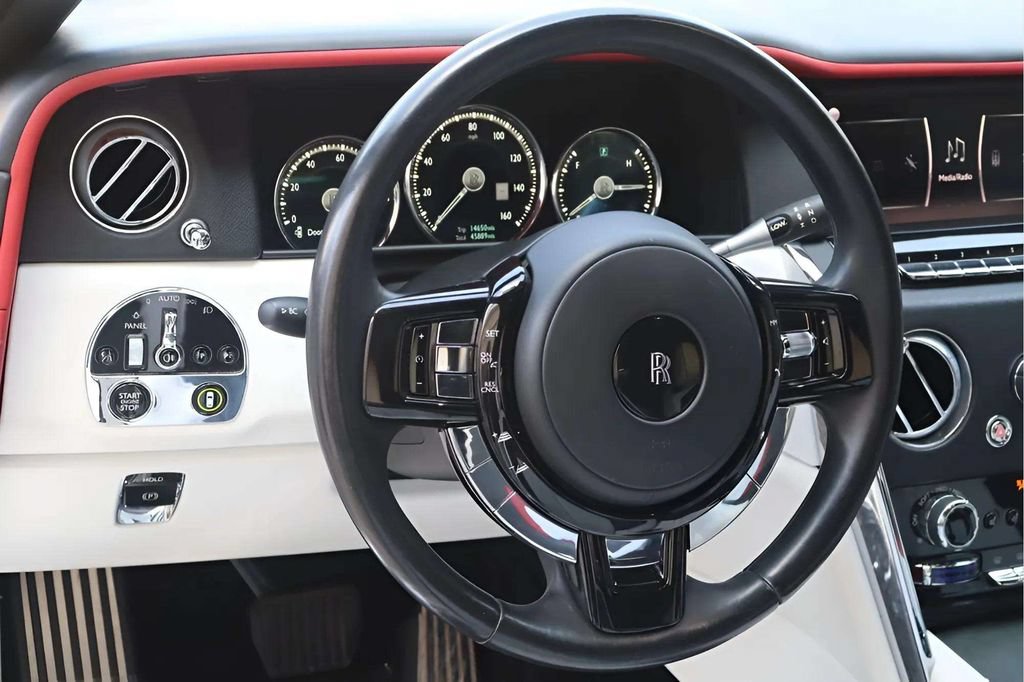 Certified 2019 Rolls-Royce Cullinan AWD/4WD image 11