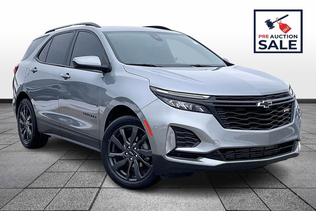 Used 2024 Chevrolet Equinox RS w/ LPO, Floor Liner Package image 2