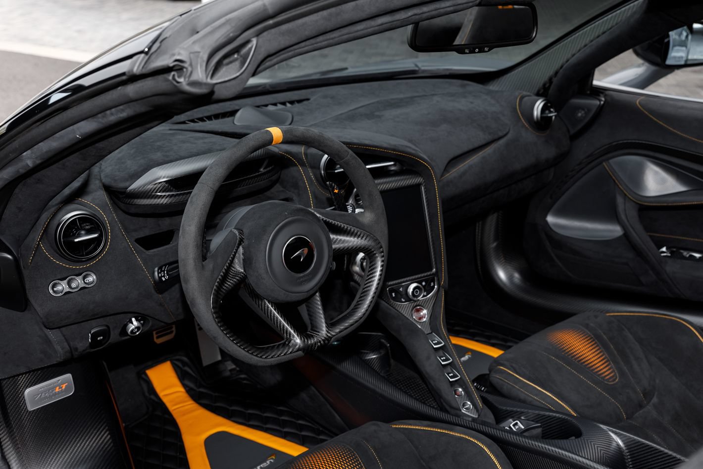 Used 2022 McLaren 765LT RWD image 60