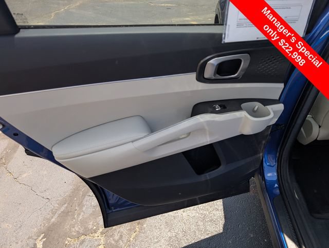 Used 2022 Kia Sorento S w/ Panoramic Sunroof Package FWD image 10