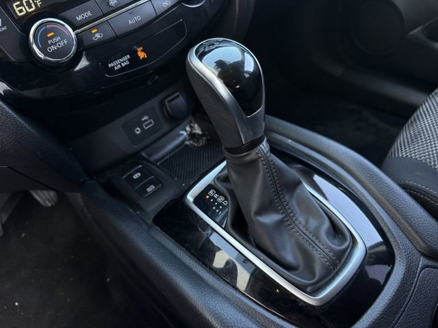 Used 2019 Nissan Rogue Sport SV w/ Technology Package image 18