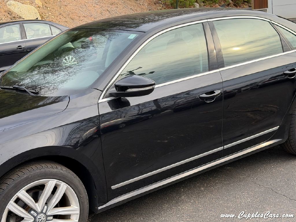 Used 2017 Volkswagen Passat 1.8T SEL Premium FWD image 29