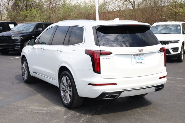 Used 2023 Cadillac XT6 Premium Luxury image 6