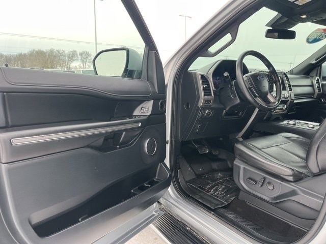 Used 2020 Ford Expedition Max XLT w/ Equipment Group 202A image 9