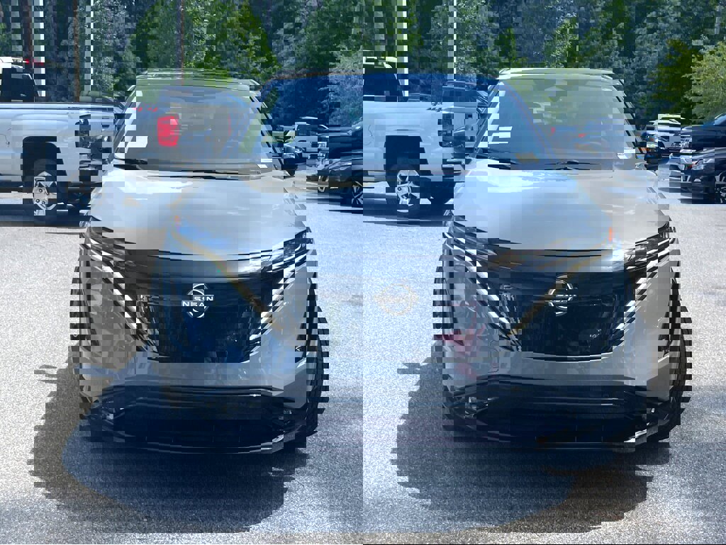 New 2023 Nissan Ariya FWD image 2