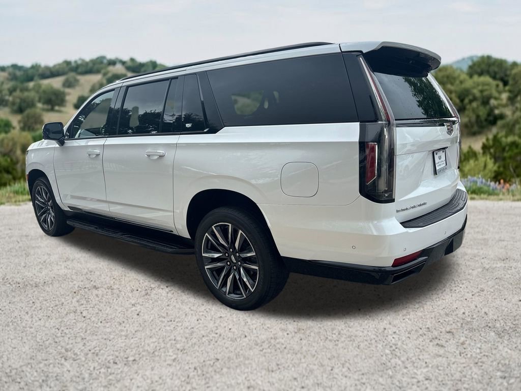 Used 2021 Cadillac Escalade ESV Sport RWD image 7