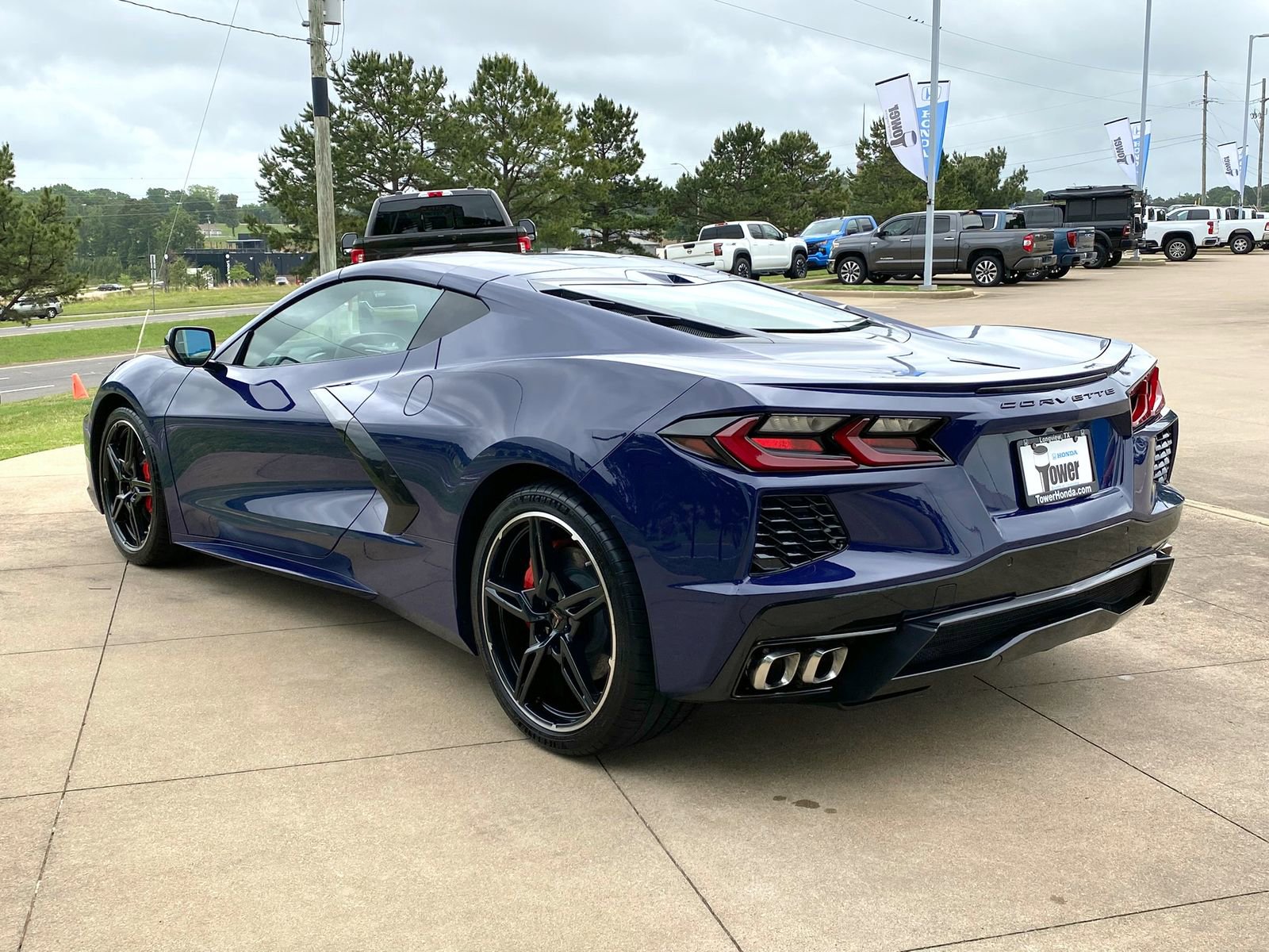 Used 2025 Chevrolet Corvette Stingray Coupe w/ 1LT image 4