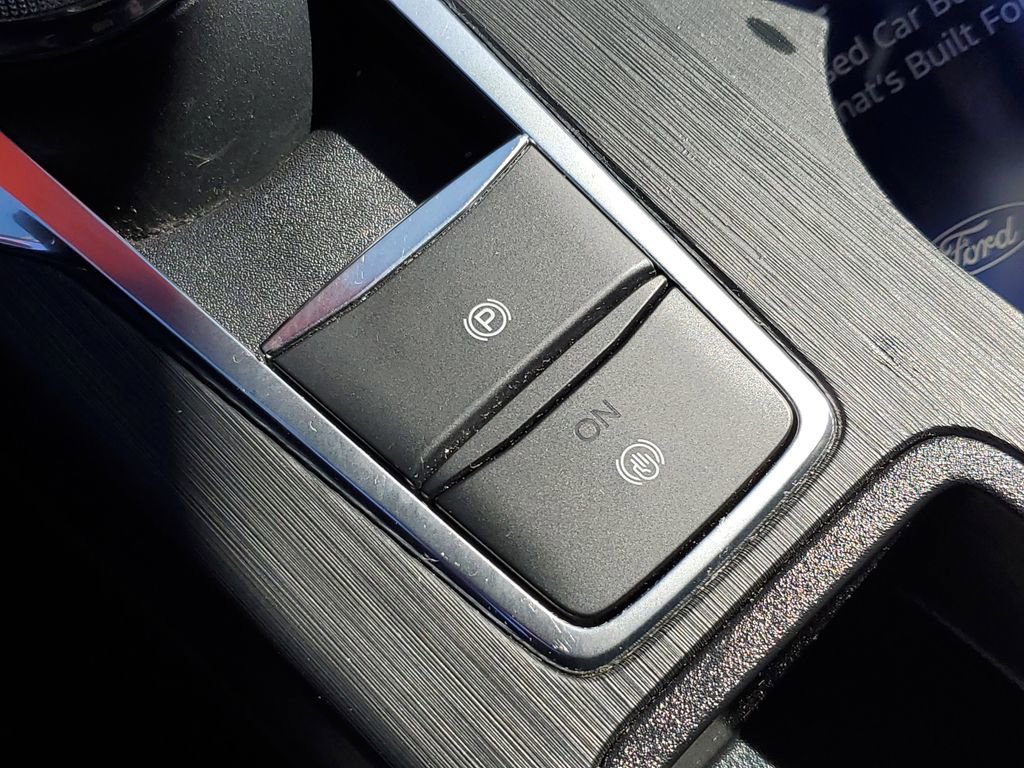 Certified 2025 Ford Escape Platinum image 25