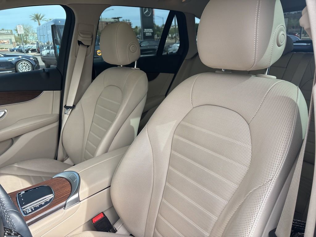 Used 2021 Mercedes-Benz GLC 300 GLC 300 image 8