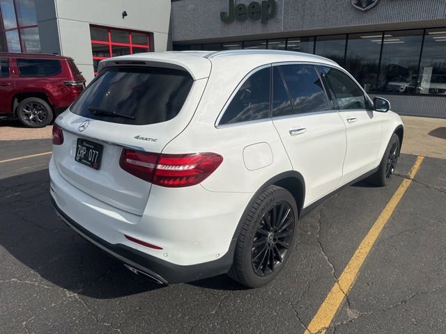 Used 2018 Mercedes-Benz GLC 300 4MATIC image 11