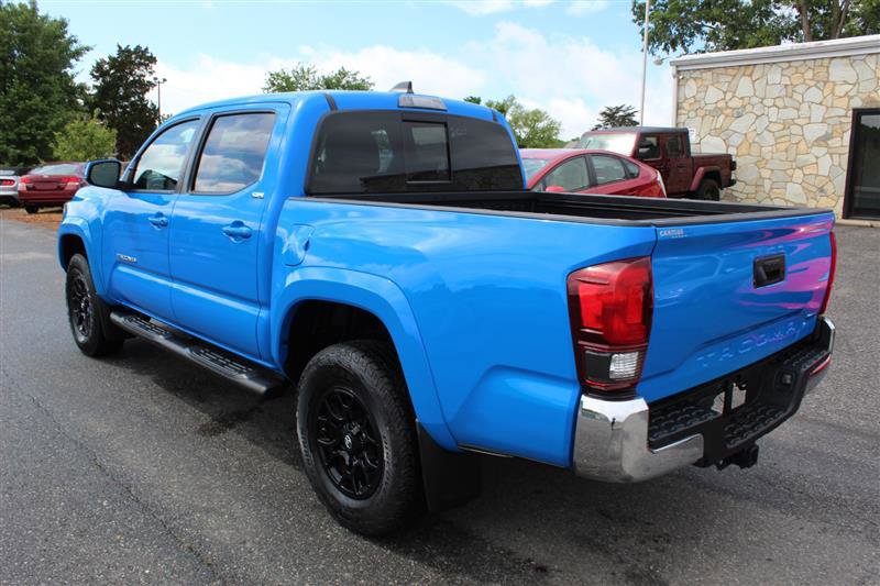 Used 2020 Toyota Tacoma SR5 AWD/4WD image 5