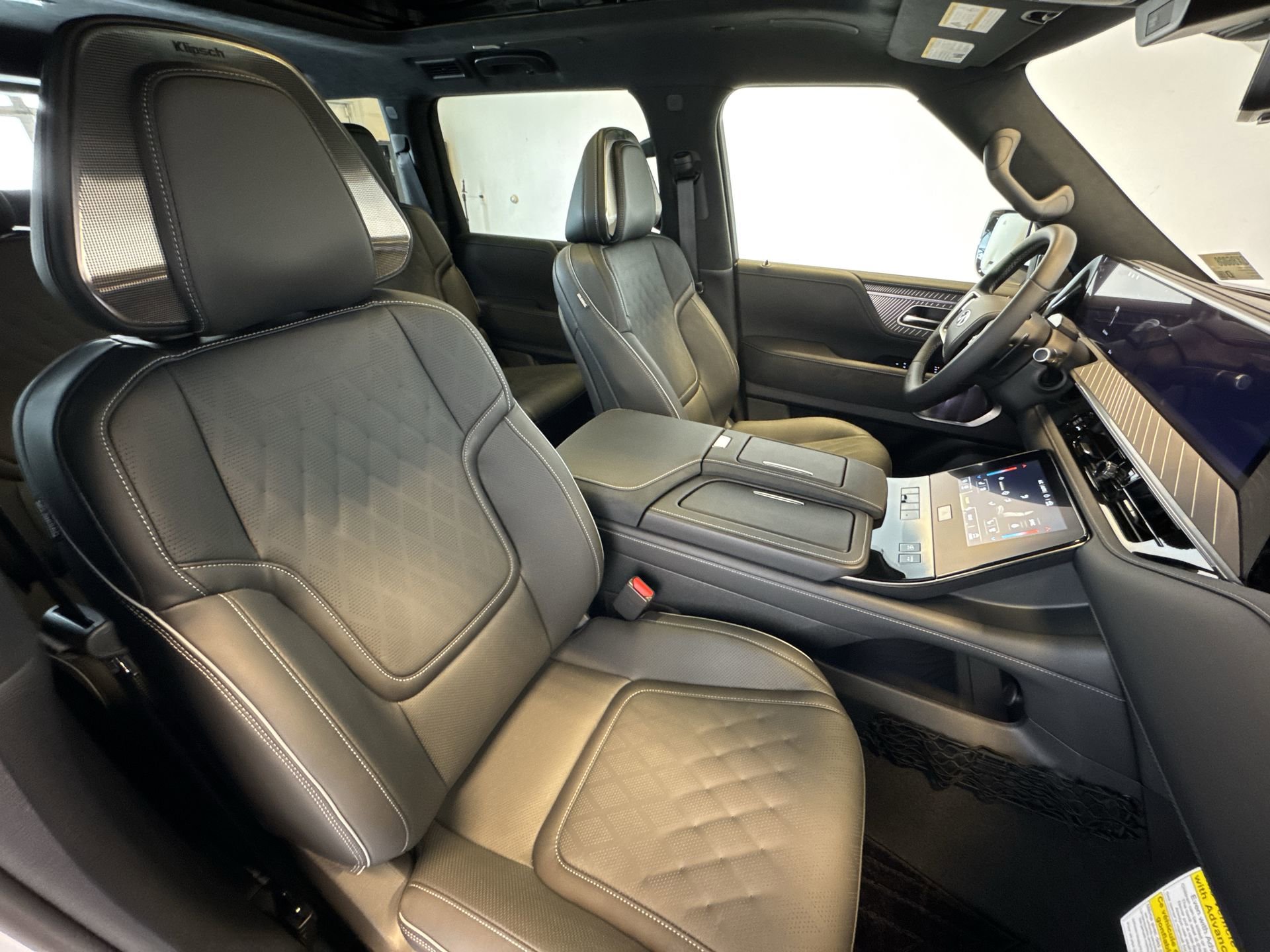 New 2026 INFINITI QX80 Autograph w/ Premium Cargo Package AWD/4WD image 26