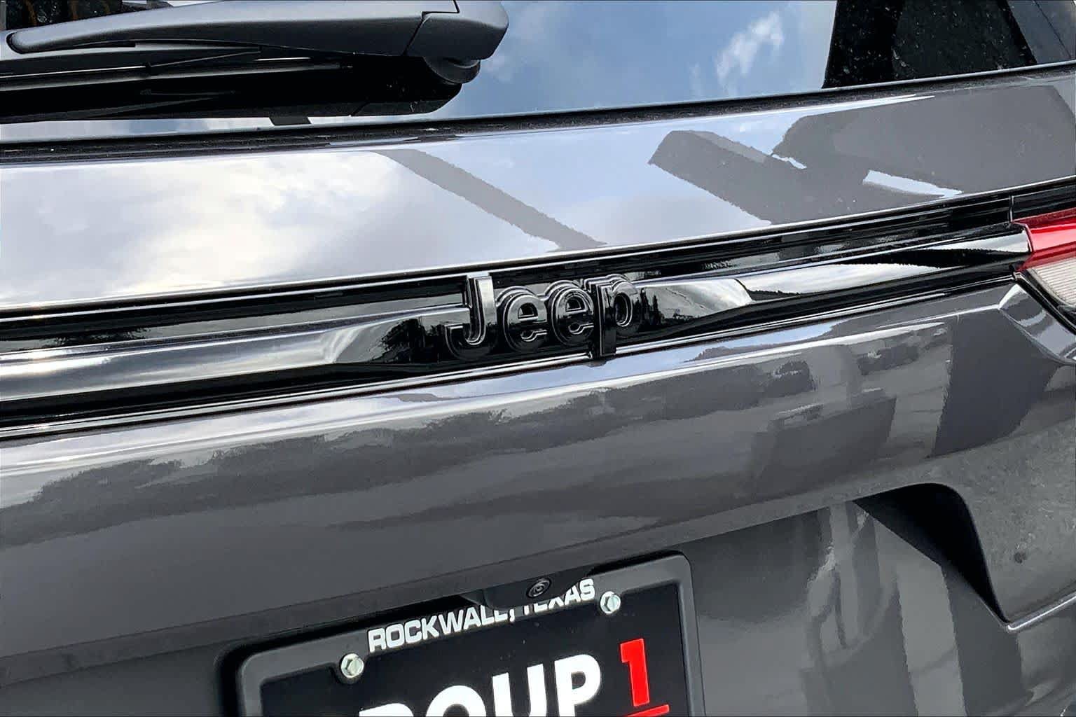 New 2026 Jeep Grand Cherokee Altitude AWD/4WD image 14