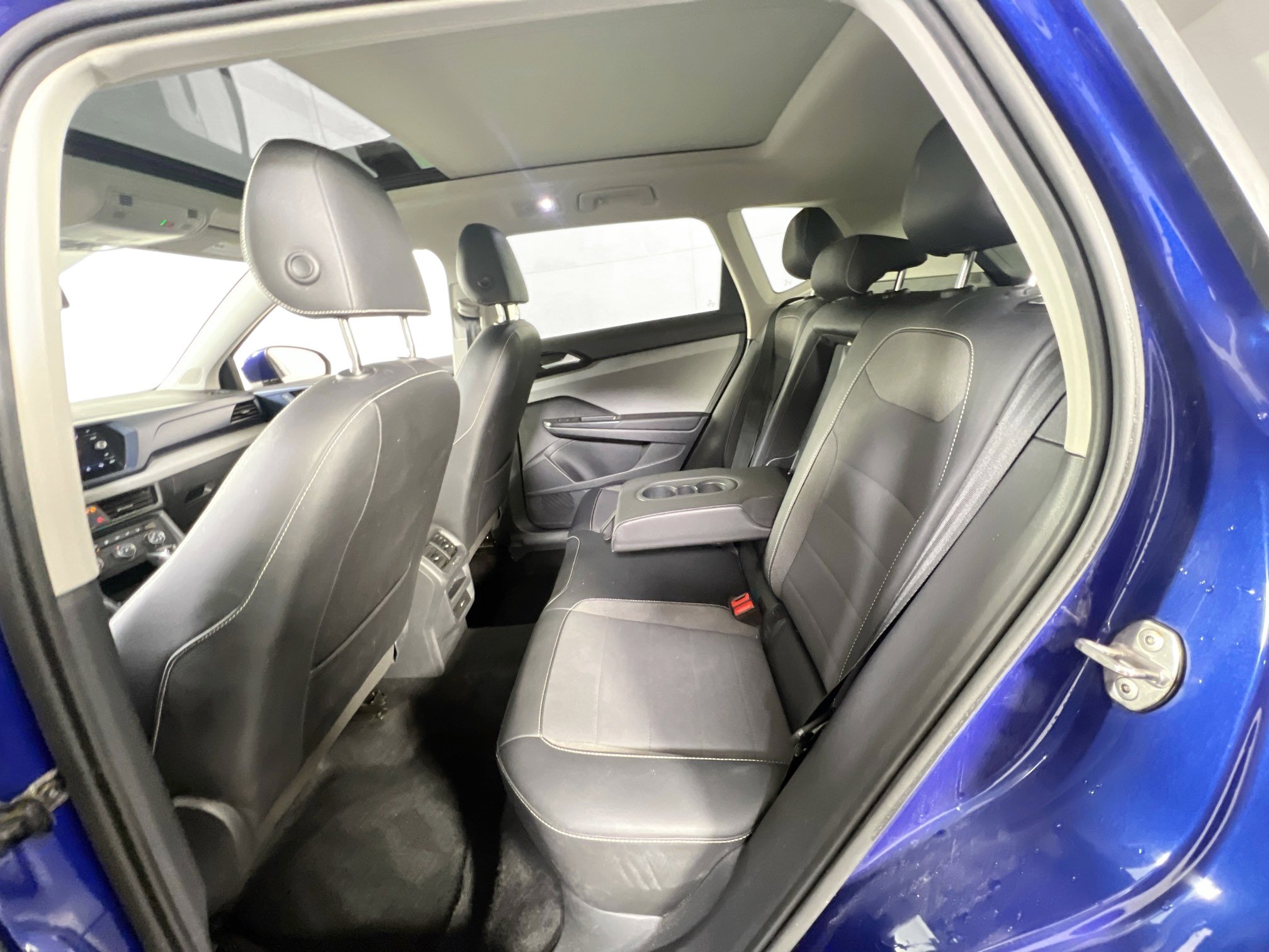 Used 2022 Volkswagen Taos SE image 24