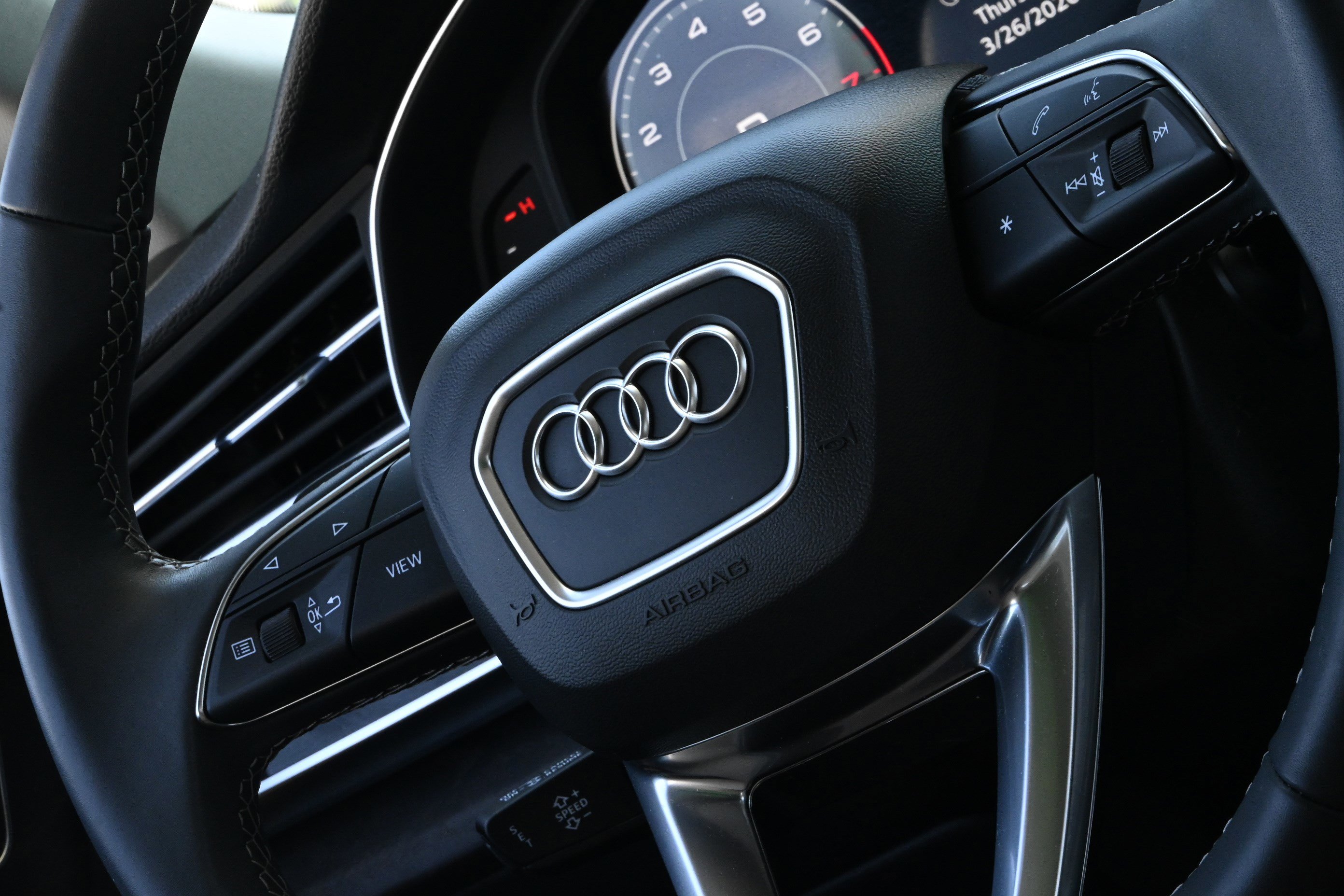 Used 2024 Audi Q8 Premium Plus image 24