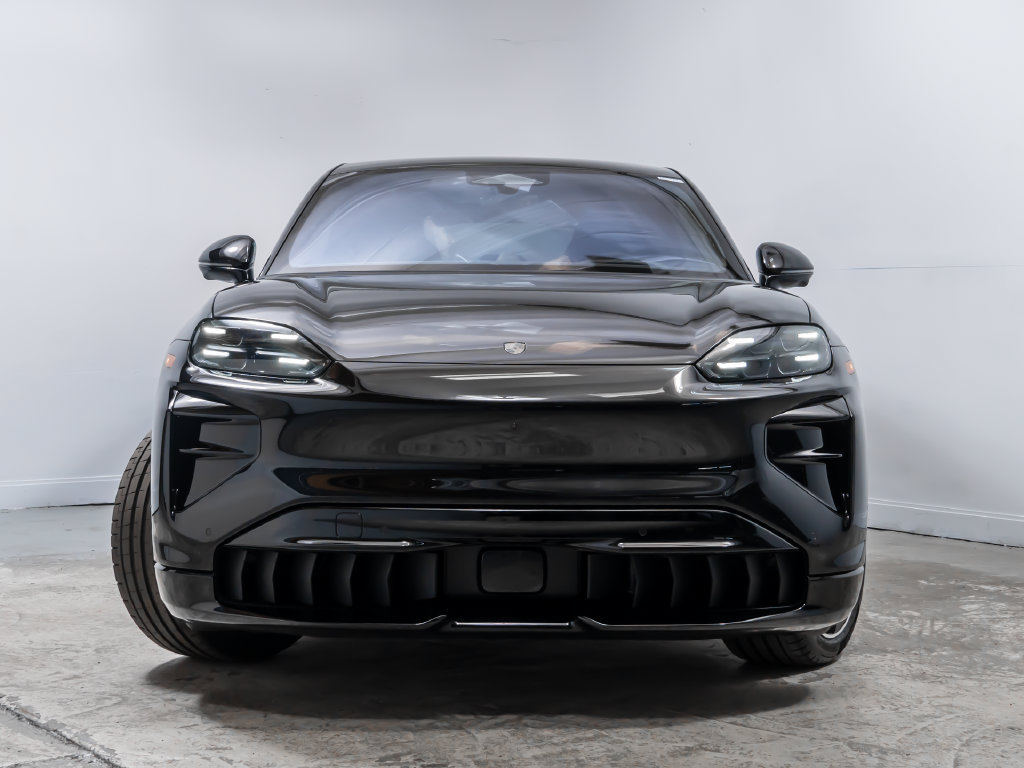 New 2026 Porsche Cayenne Turbo AWD/4WD image 10