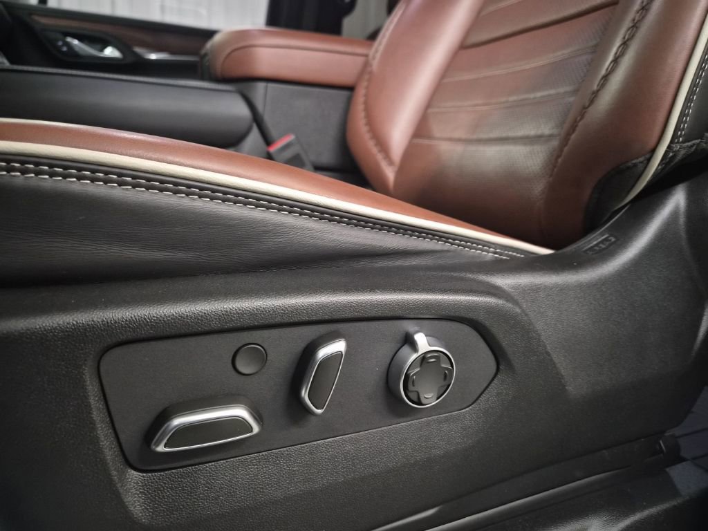 Used 2023 GMC Yukon XL Denali Ultimate image 18