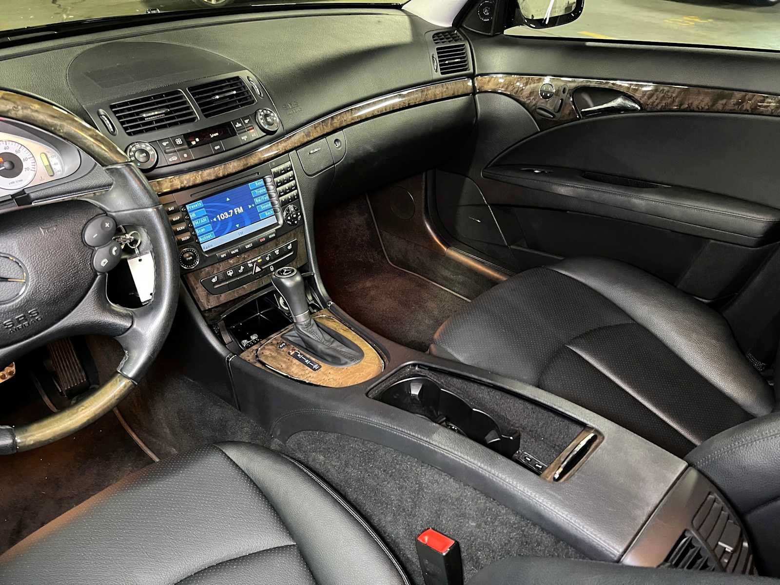 Used 2008 Mercedes-Benz E 350 4MATIC Sedan image 34