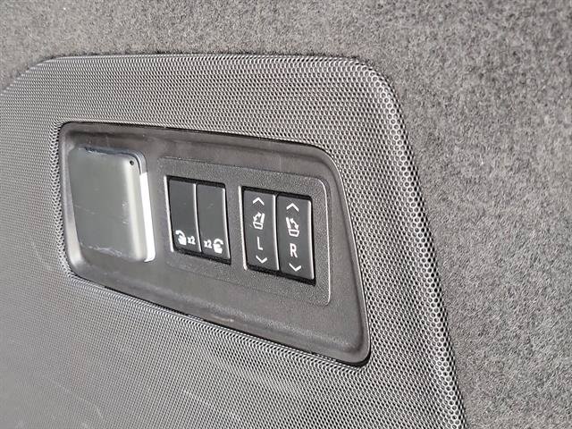 Certified 2022 Cadillac Escalade Sport w/ Touring Package RWD image 7