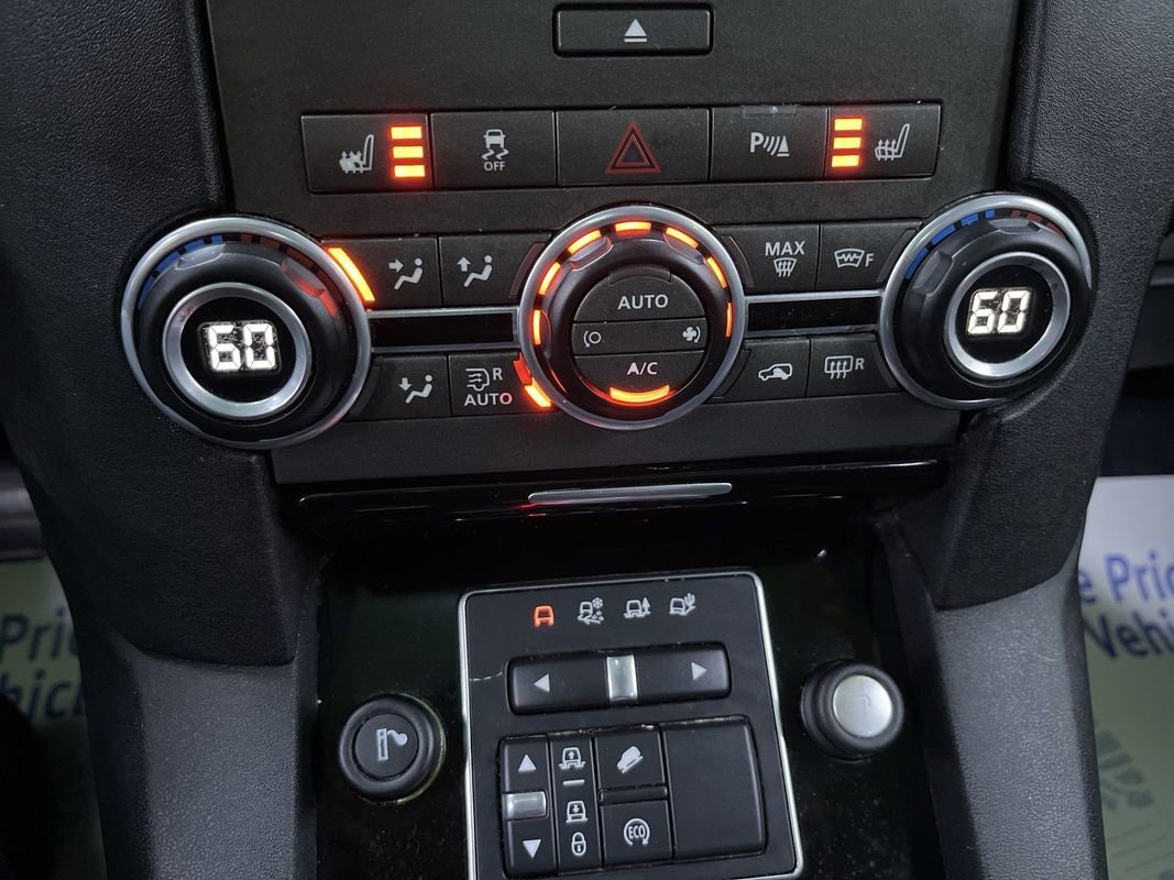 Used 2016 Land Rover LR4 HSE LUX image 24