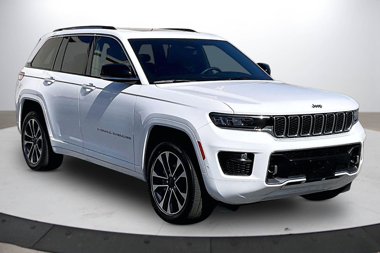 Certified 2023 Jeep Grand Cherokee Overland w/ Luxury Tech Group IV image 2