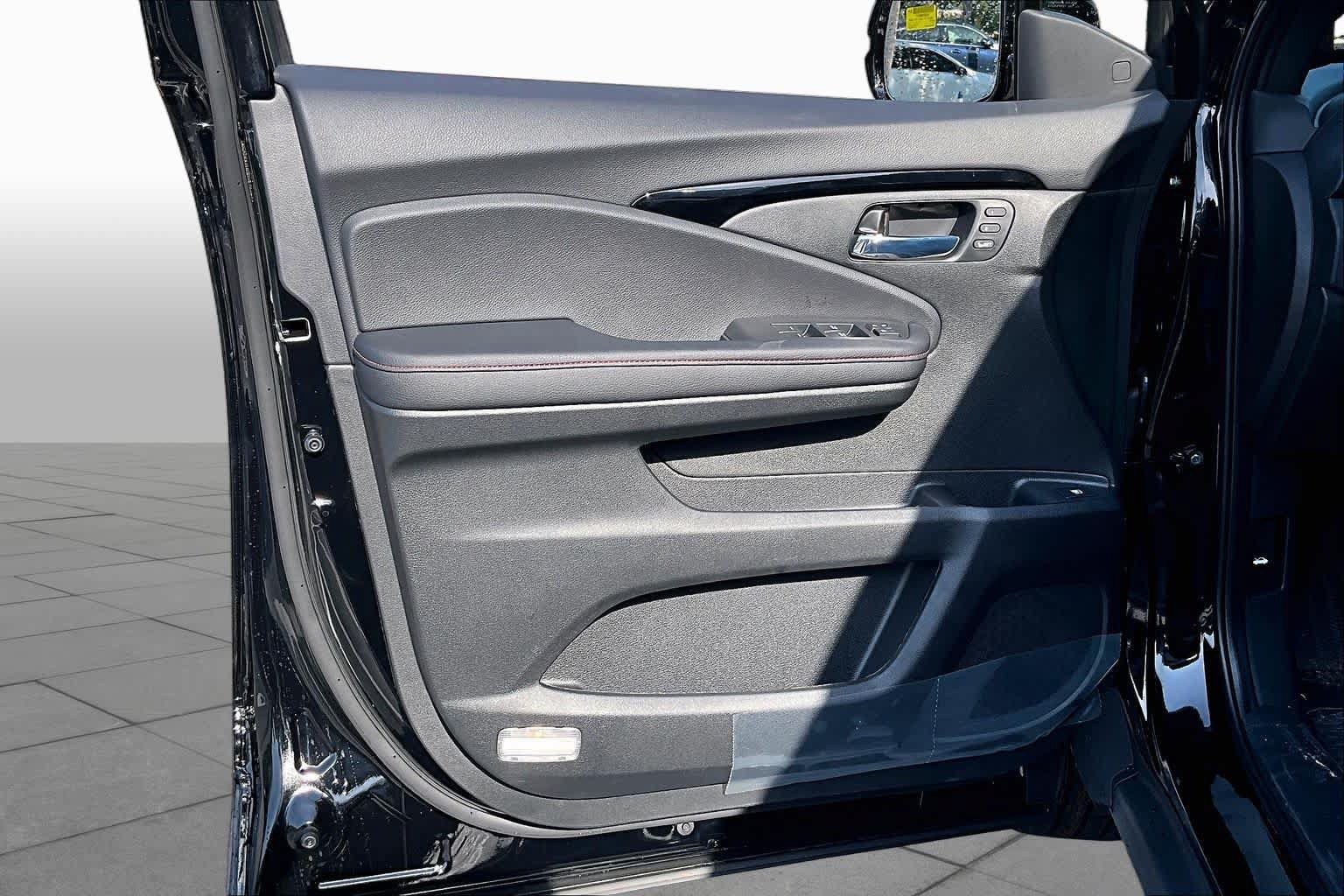 New 2026 Honda Ridgeline Black Edition image 13