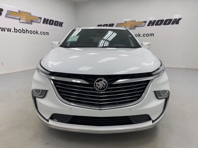 Used 2023 Buick Enclave Essence image 2