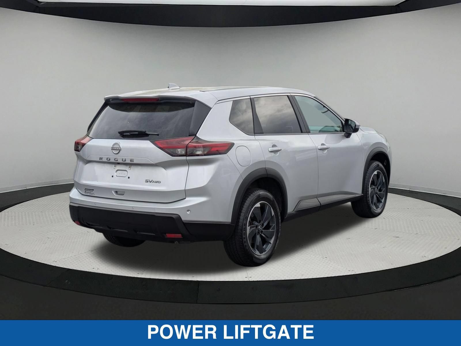 Used 2024 Nissan Rogue SV AWD/4WD image 4