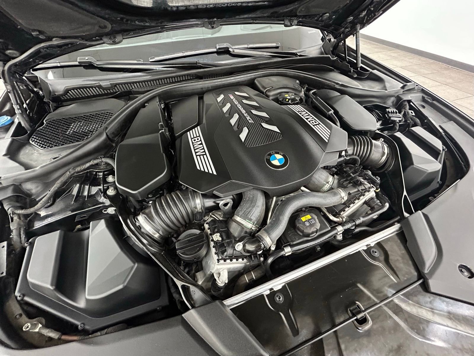 Used 2020 BMW M550i xDrive w/ Executive Package image 43