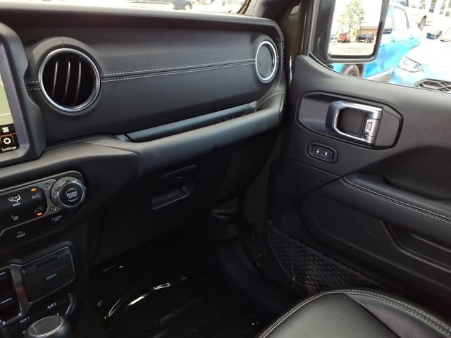Used 2023 Jeep Wrangler Unlimited Sahara w/ Cold Weather Group AWD/4WD image 21