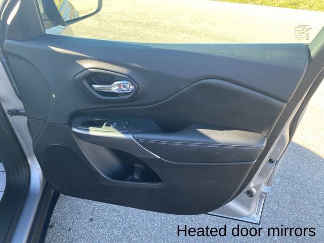 Used 2019 Jeep Cherokee Latitude w/ Popular Appearance Group image 30