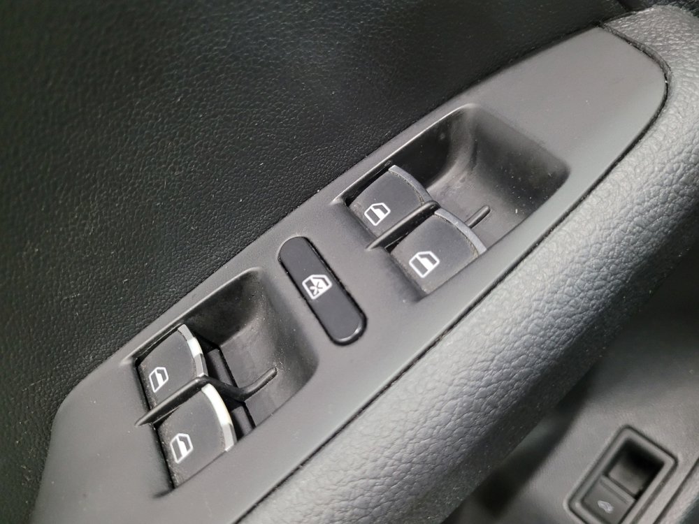 Used 2017 Volkswagen Jetta SEL FWD image 27