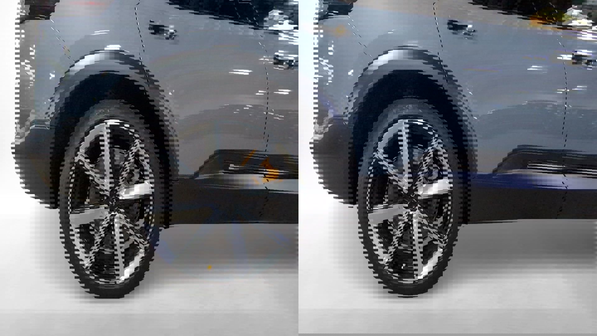 Used 2025 Polestar Polestar 3 image 23