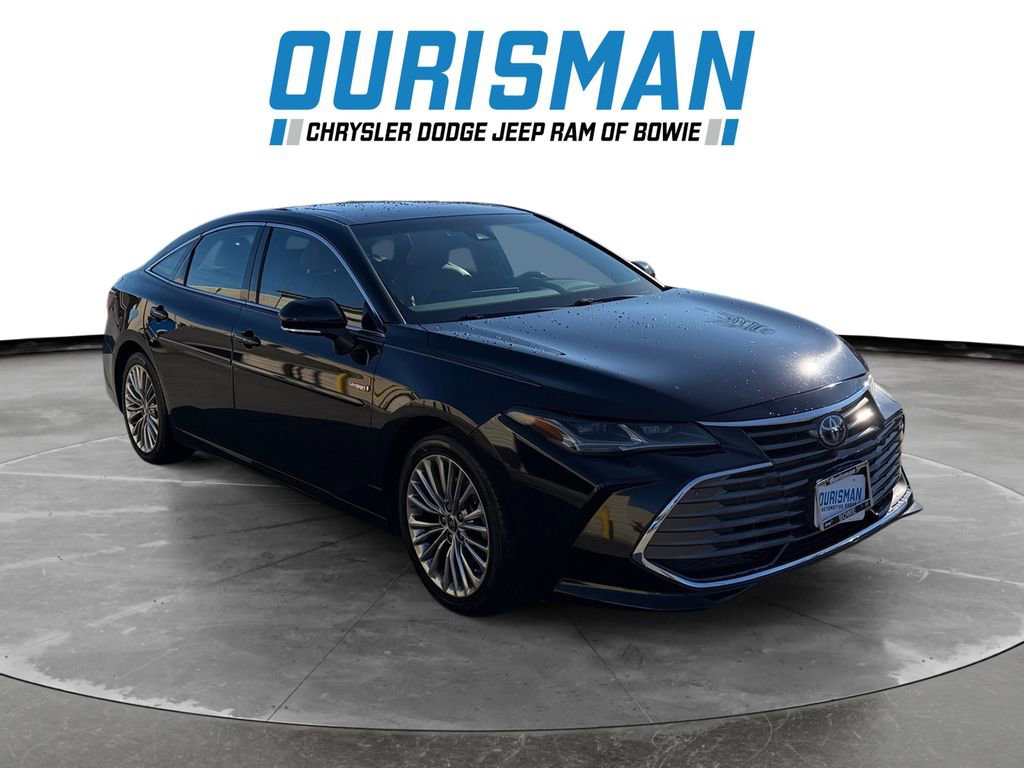 Used 2020 Toyota Avalon Limited image 1