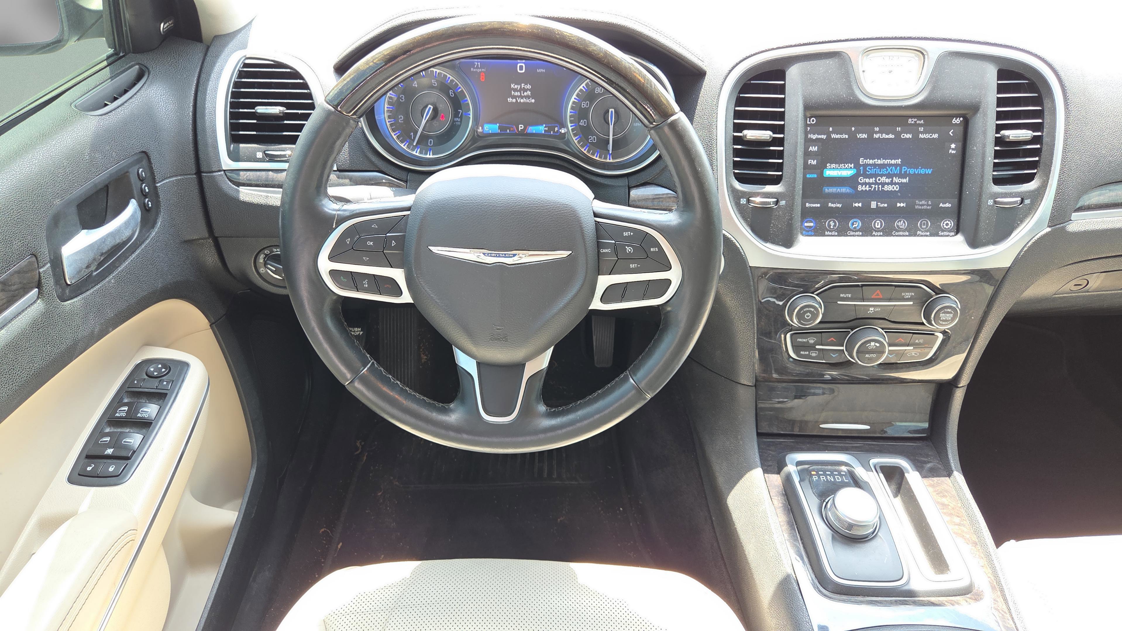 Used 2018 Chrysler 300 Limited image 14