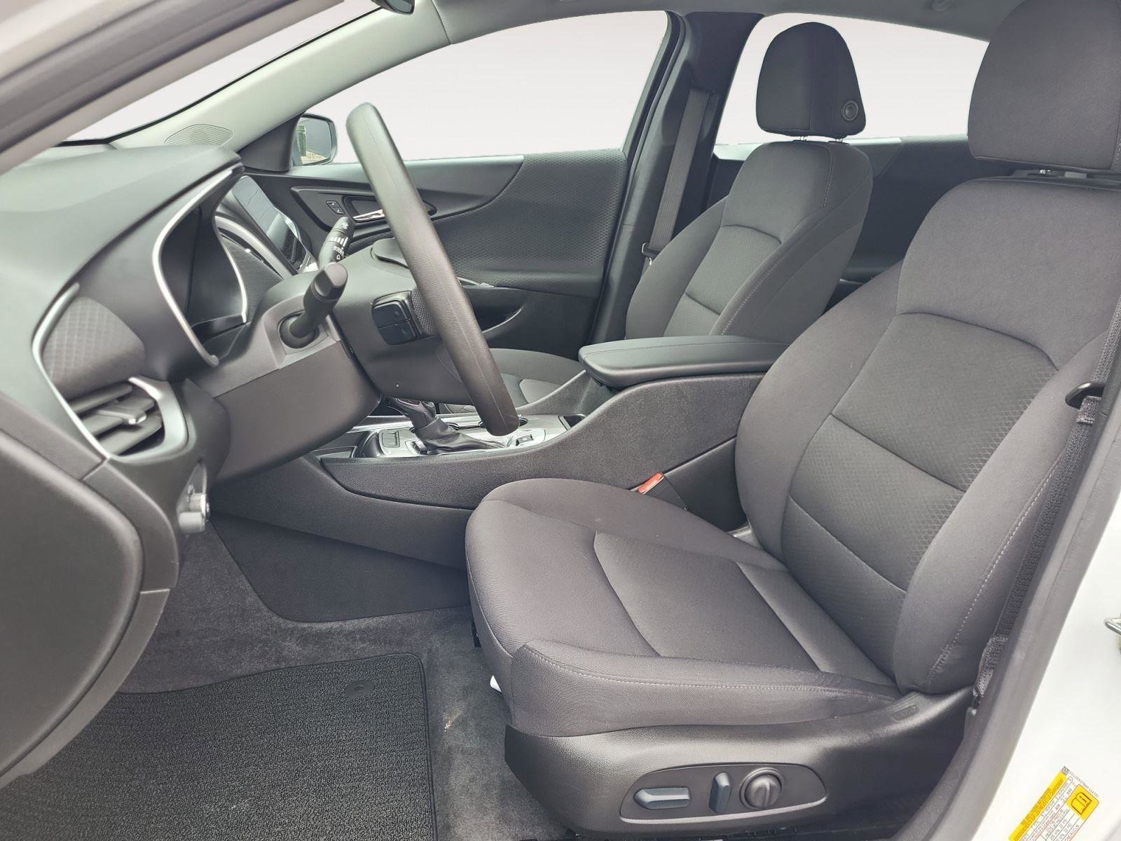 Used 2024 Chevrolet Malibu LT image 10