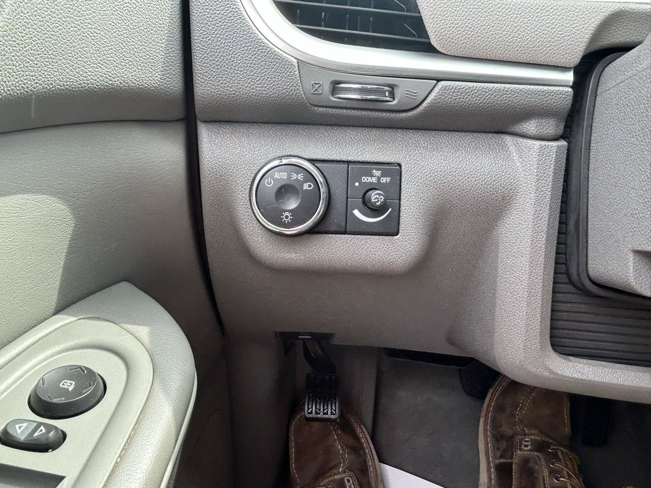 Used 2013 Chevrolet Traverse LS FWD image 25