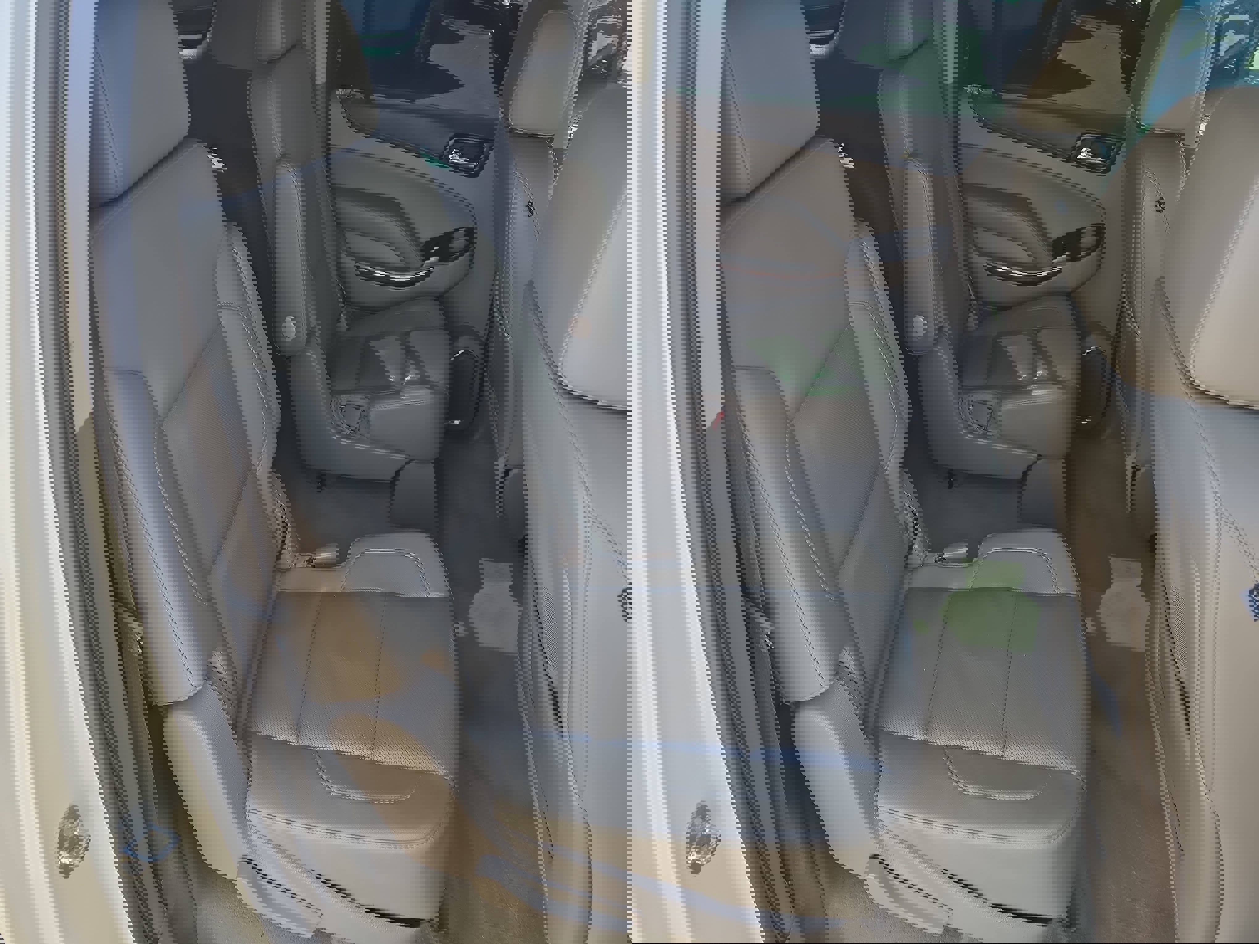 Used 2015 GMC Yukon XL SLT w/ Open Road Package image 11