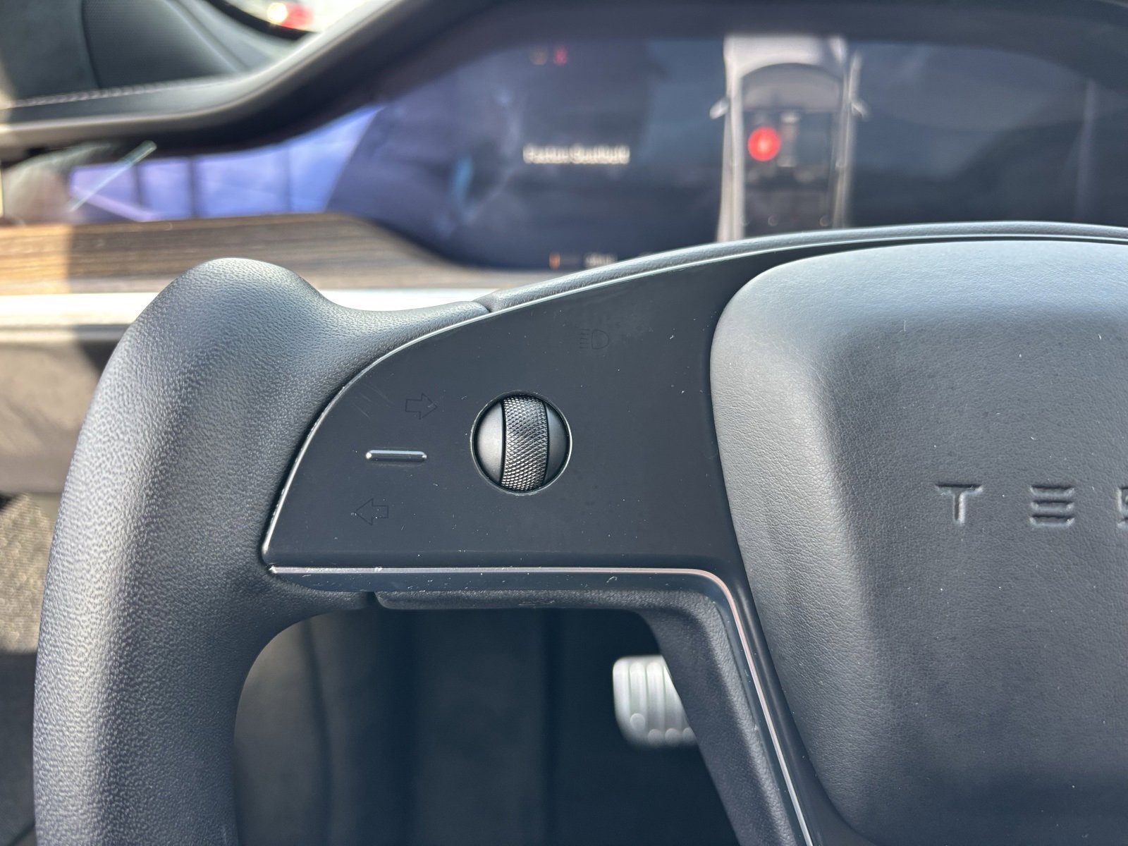 Used 2021 Tesla Model S Plaid image 25