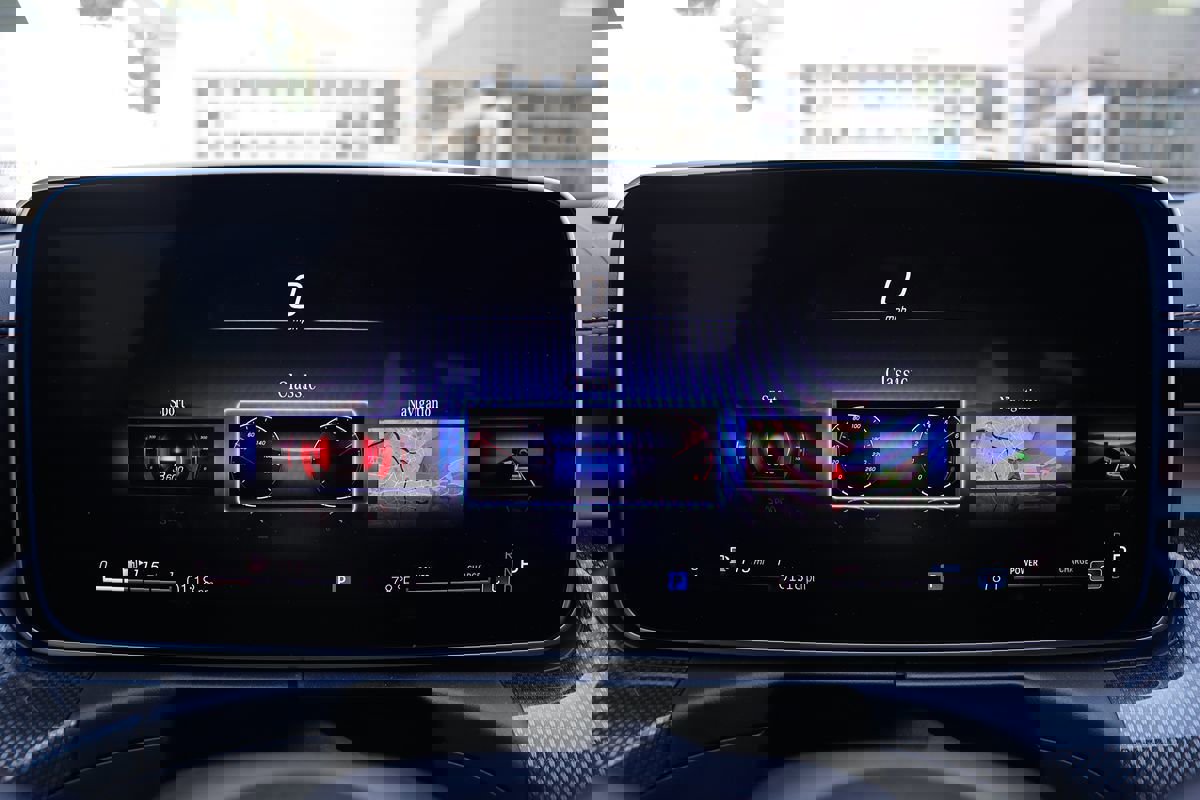 Used 2025 Mercedes-Benz C 300 Sedan image 22